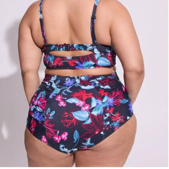 NWT Torrid High-Rise Ruched Bikini Bottom size 1 - Picture 2 of 4